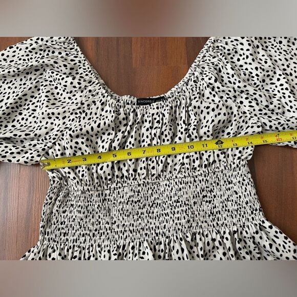 NWT Sincerely Jules long sleeve smocked top size Medium - Picture 6 of 7